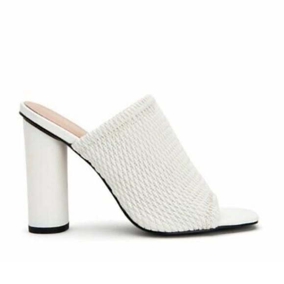 NWOT BCBGeneration Isadora Quilted Mule Chunky Heel - Picture 2 of 8